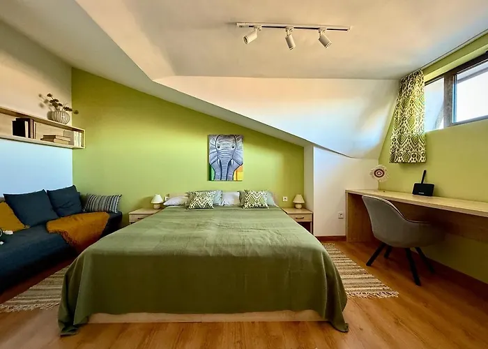 شقة Elephant رازلوغ