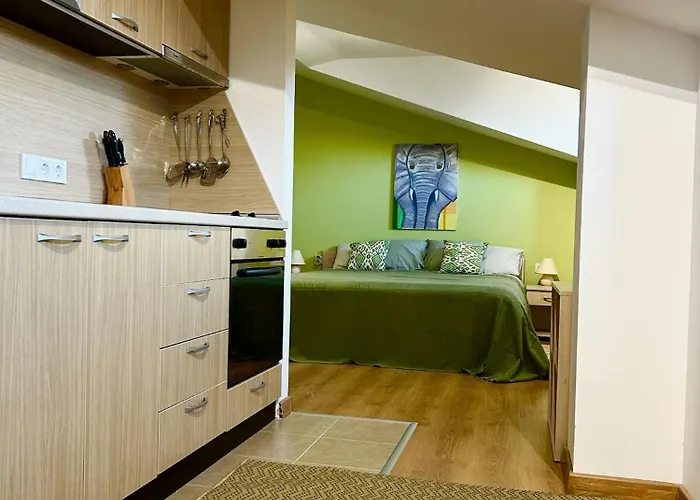 شقة Elephant رازلوغ